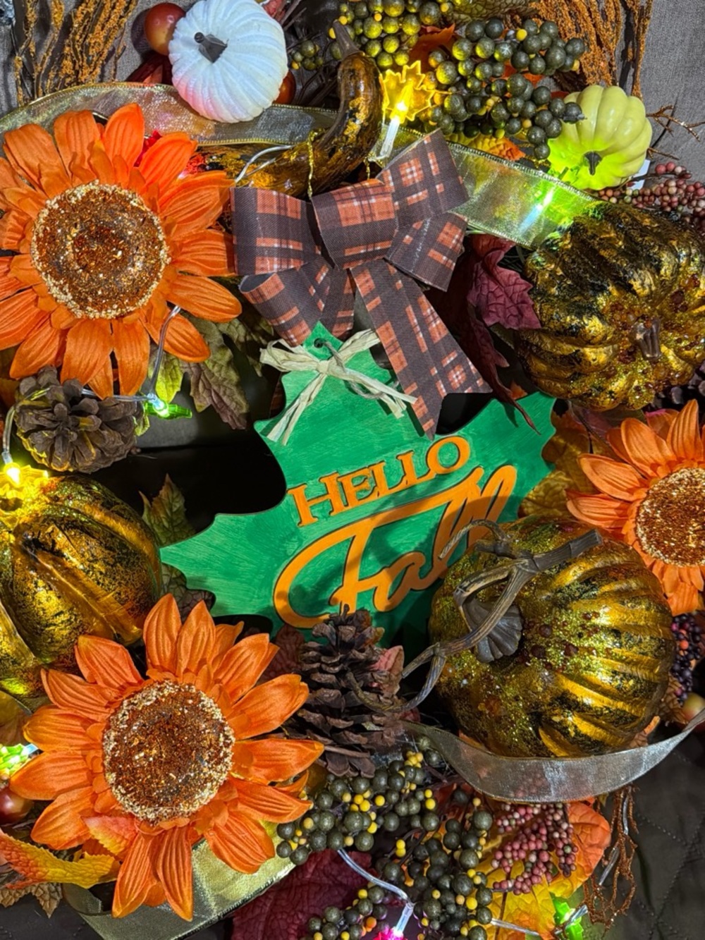 Hello Fall Green & Orange Wreath Sign — Home Holiday Decor